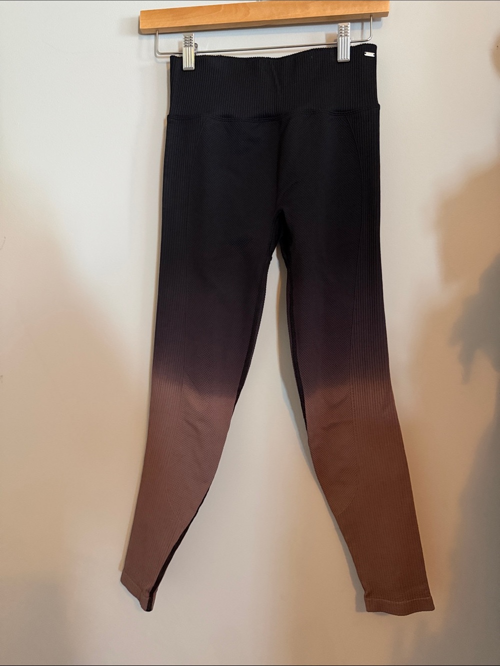 PINK Victoria's Secret Ombre Black to Brown High-Waist Leggings